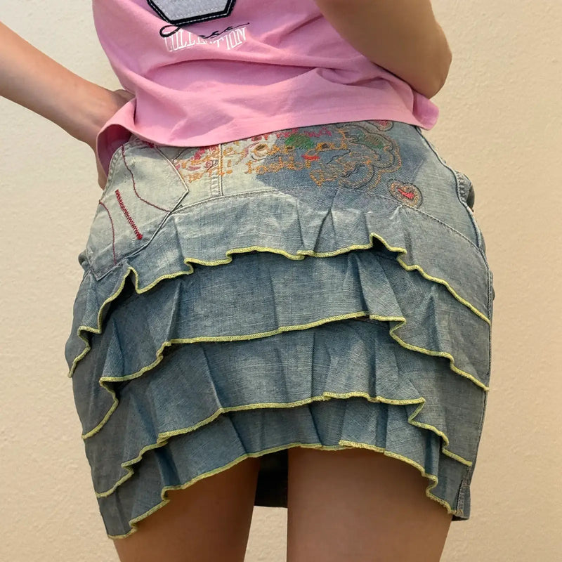 Early 2000s Denim Ruffle Skirt – Ruffle Back w/ Floral & Heart Embroidery (S)
