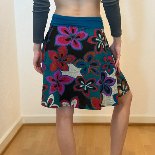 Vintage Boho Floral A-Line Skirt – Colorful Festival Vibes (S)