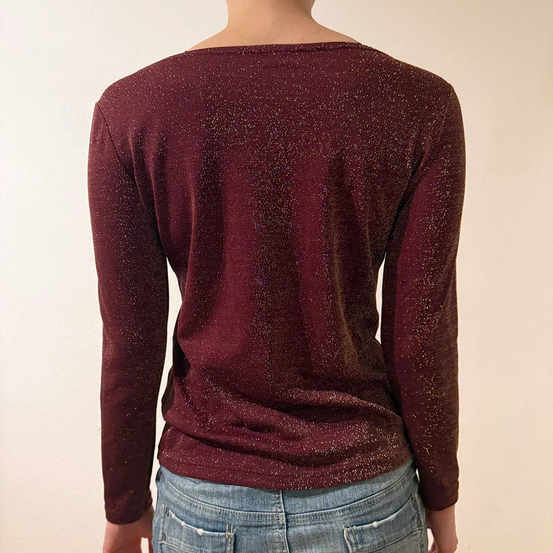 Y2K Burgundy Shimmer Long Sleeve Top – Vintage 2000s Sparkle Party Shirt (S)