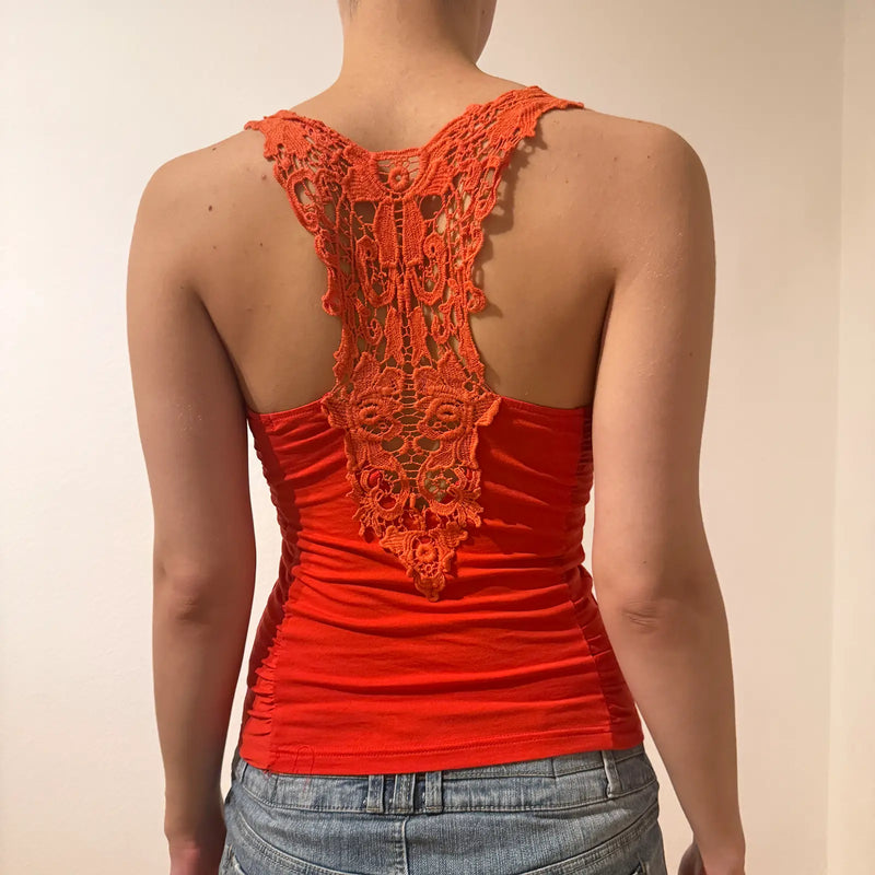 Red Zip Front Tank Top with Metal Strap Details – Retro Y2K Piece (S)