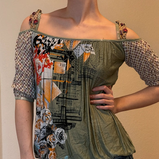 Save The Queen - Off-Shoulder Graphic Print Top 90s Style (S)