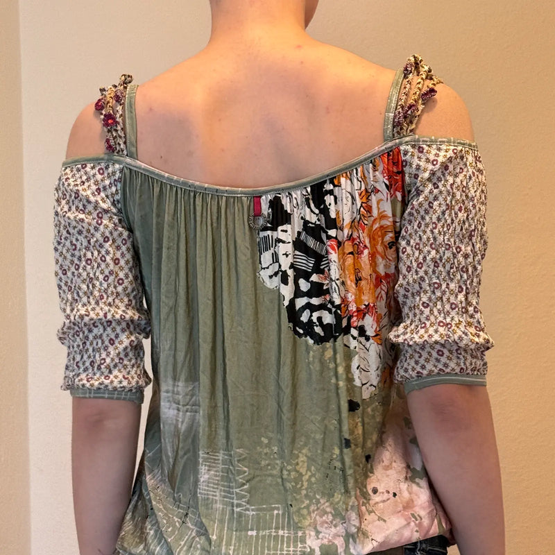 Save The Queen - Off-Shoulder Graphic Print Top 90s Style (S)