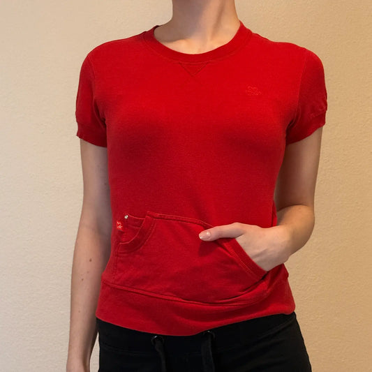 Y2K Red Fitted T-Shirt with Pocket – Sporty Retro 2000s (S)