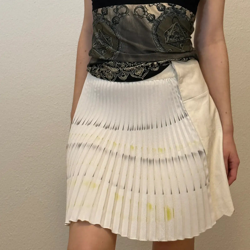 Vintage White Pleated Wrap Mini Skirt – Leather Avant-Garde Style (M)
