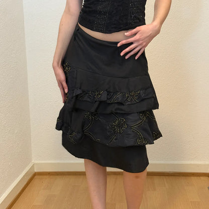Vintage Black Ruffle Skirt with Floral Embroidery (S)