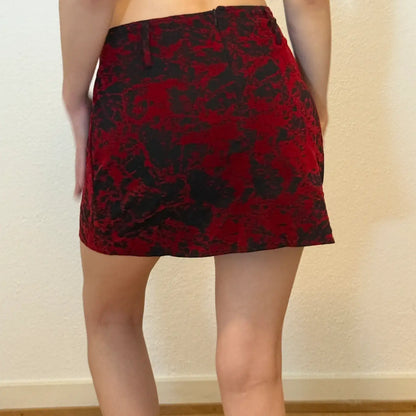 Vintage Red & Black Mini Skirt - 90s Vibes (S)