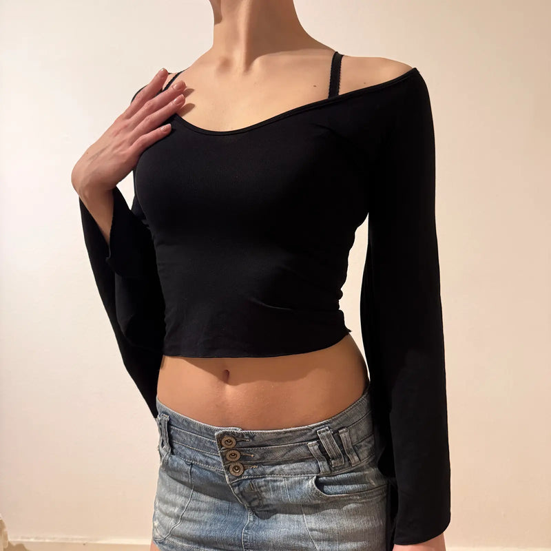 Black Crop Top with Bell Sleeves and Scoop Neck – Vintage 2000s (S)