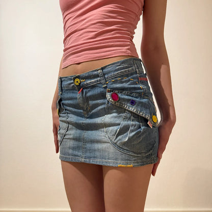 Low-Rise Embellished Denim Mini Skirt – Iconic Y2K Statement Piece (S)